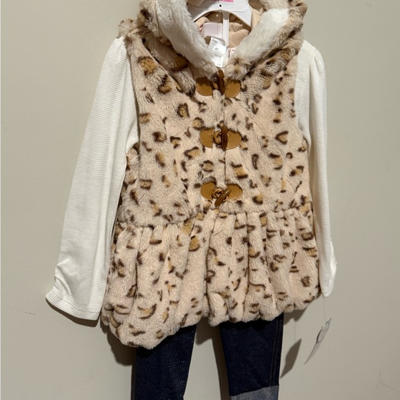 Little Lass Cream and Brown Faux Fur Vest Set - Picture 5 of 5